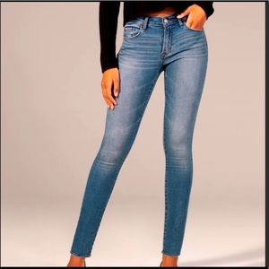 Abercrombie & Fitch Mid Rise Super Skinny Jeans Sz 36/22